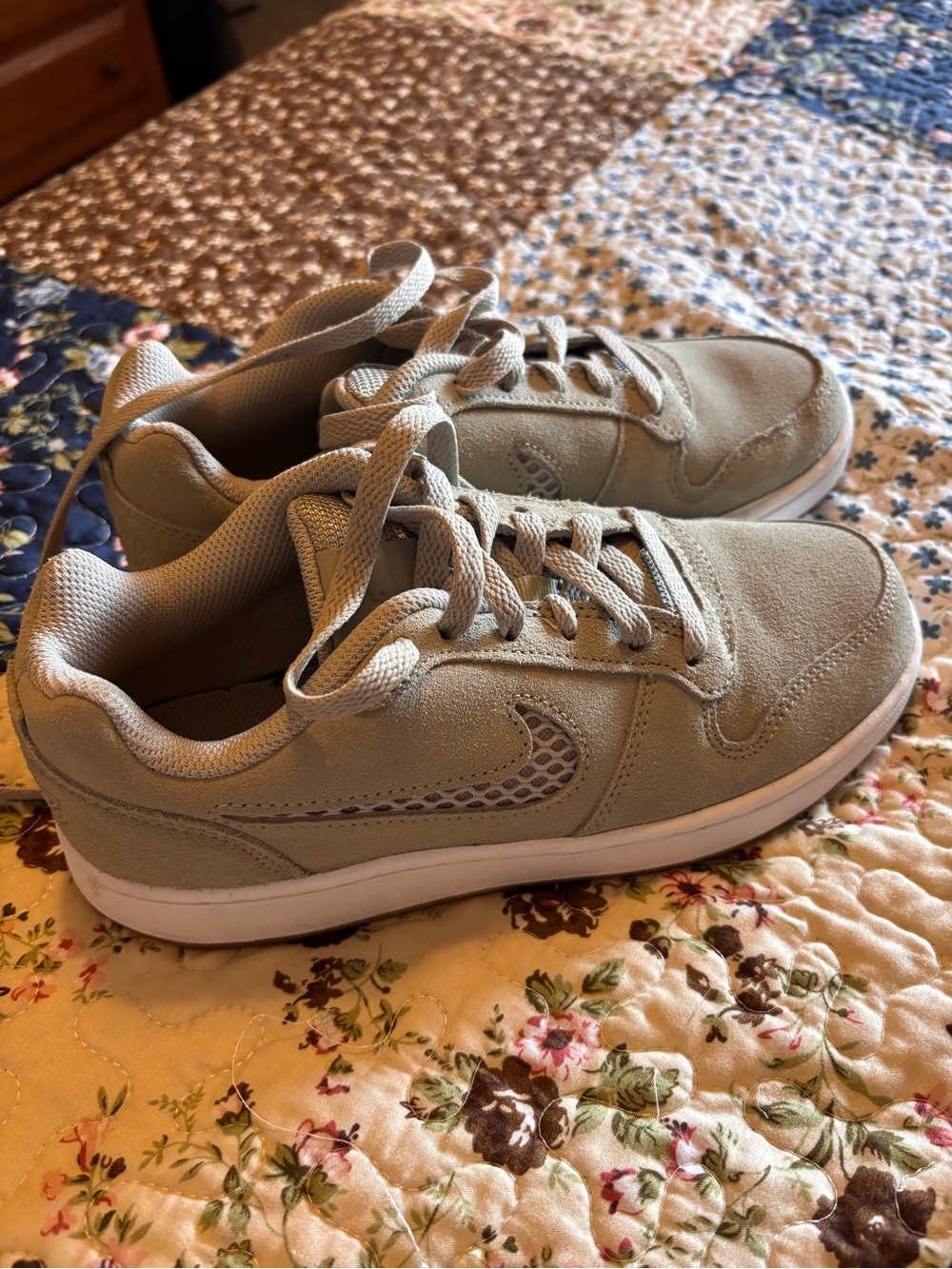 Nike Low-Top Sneakers